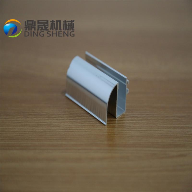 Mechanical polishing aluminium profile