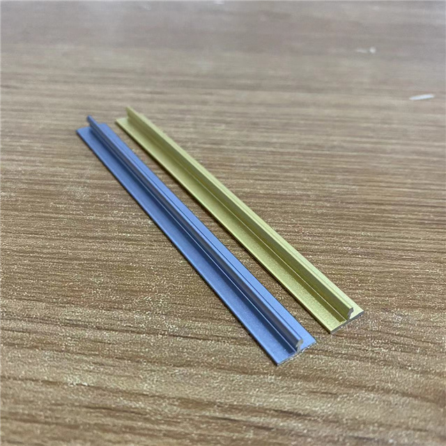 small and thin aluminium profile
